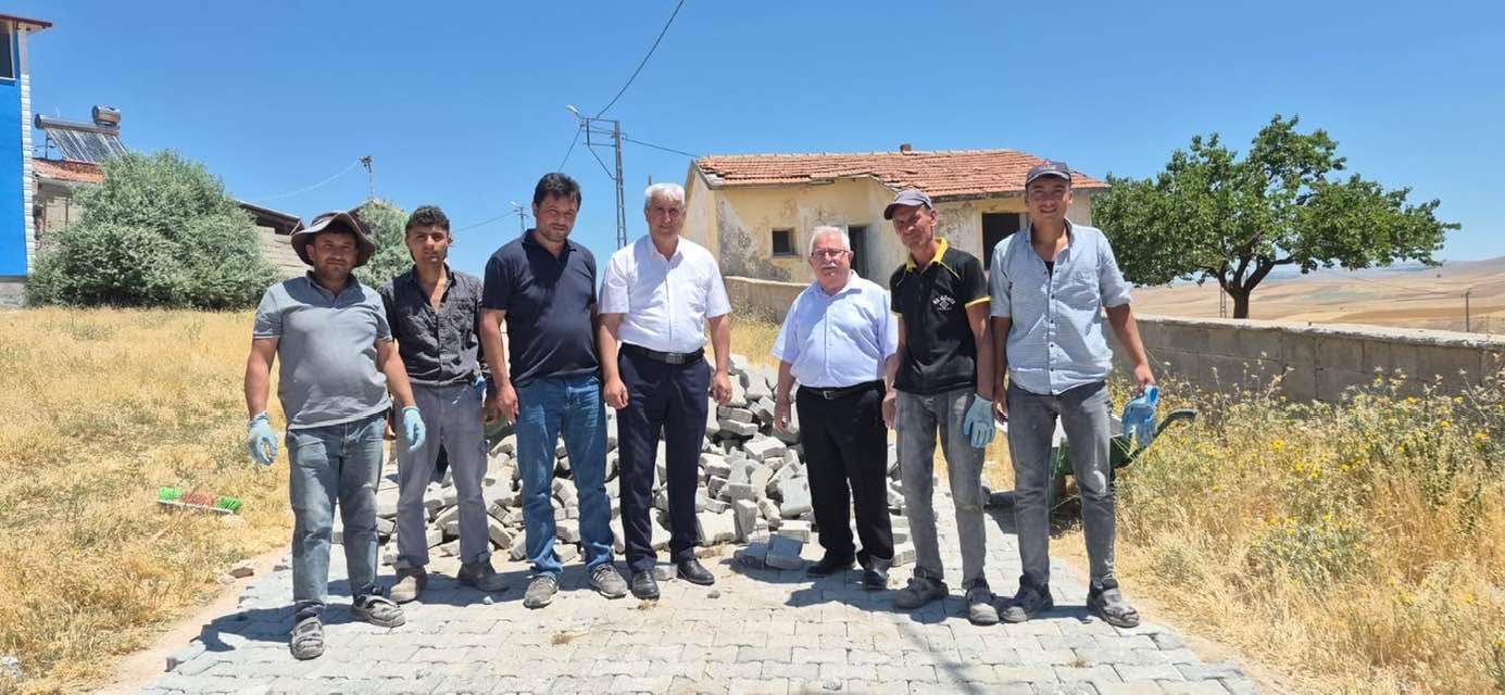 Söylemez Köyü’nde Parke Taşı Çalışmaları Sürüyor