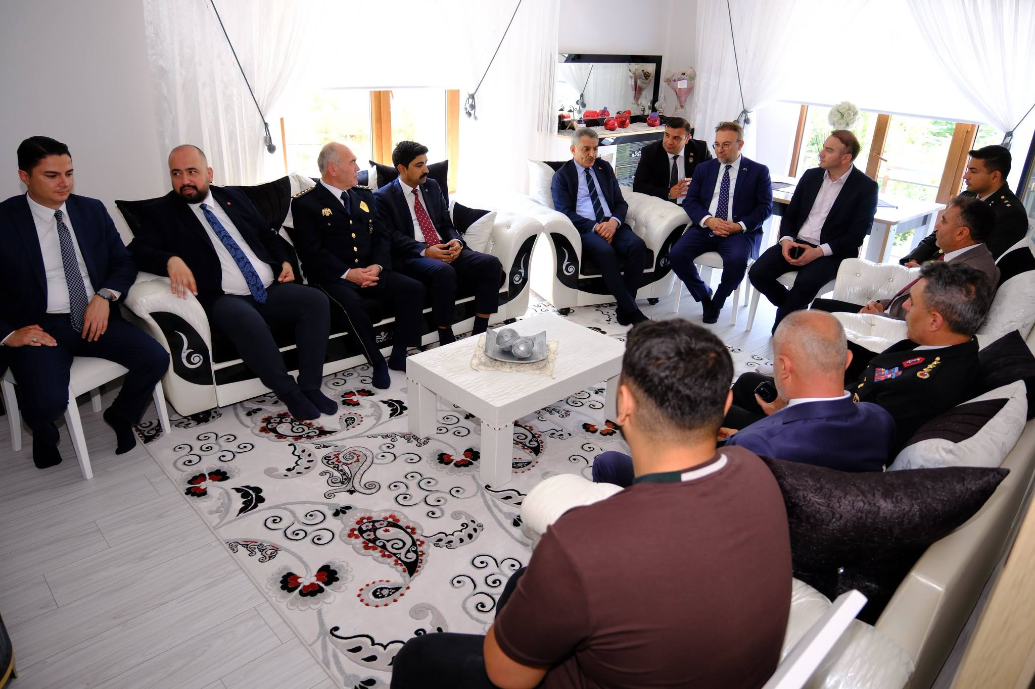 Vali Özkan'dan 15 Temmuz Gazisi Durak Tetik'e Anlamlı Ziyaret