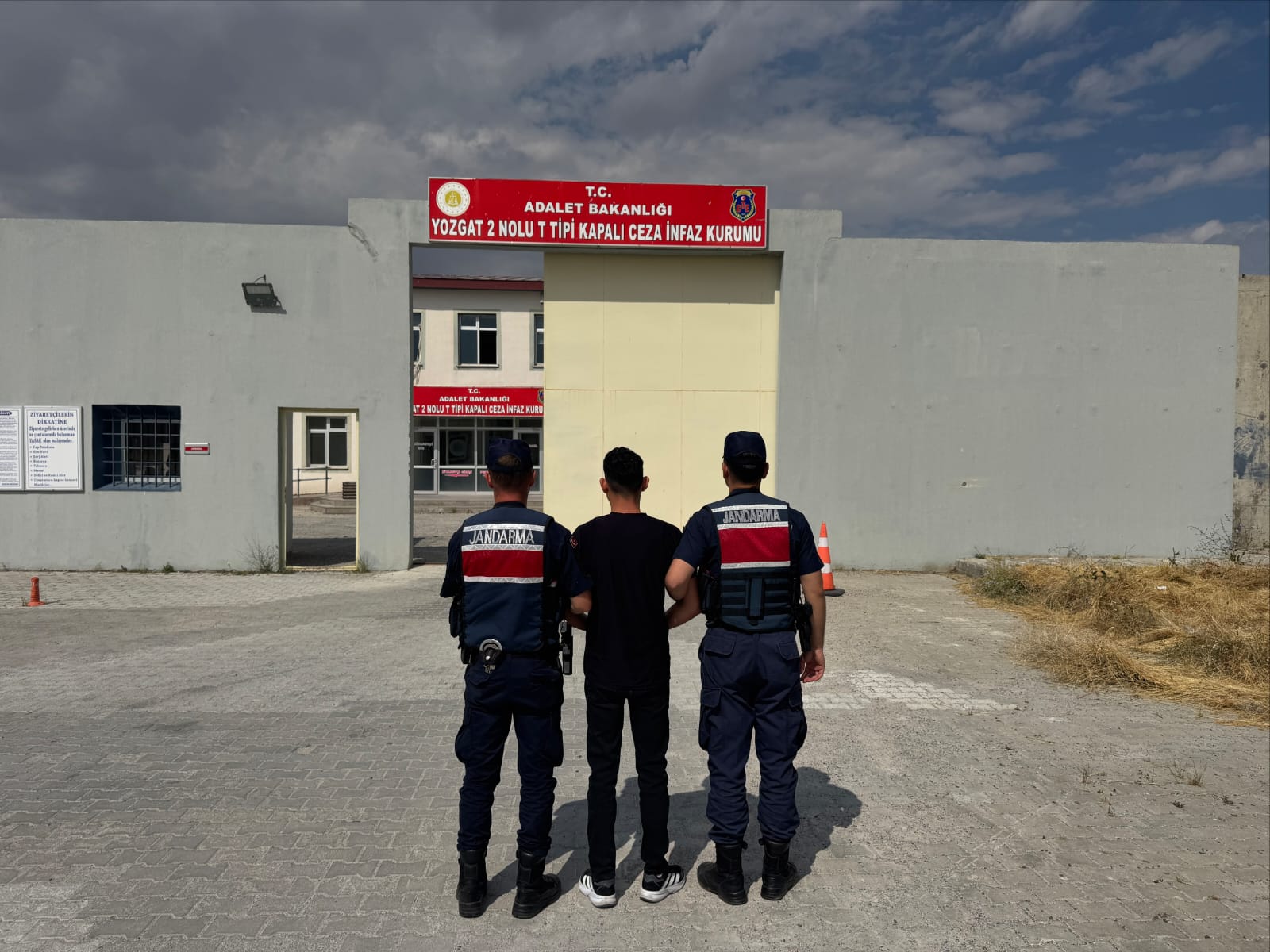 6 Yıl Hapis Cezası Bulunan Firari Yakalandı