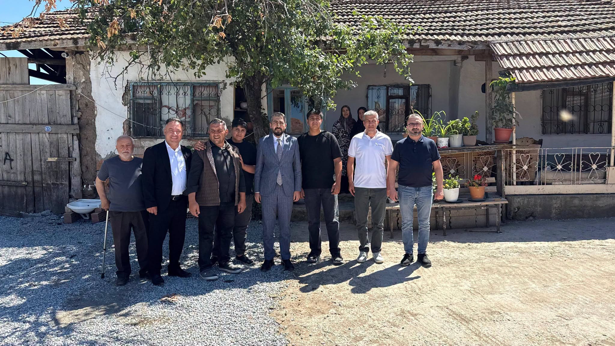 AK Parti’den Karacalar Köyü Çıkarması: Vatandaşların Talepleri Dinlendi