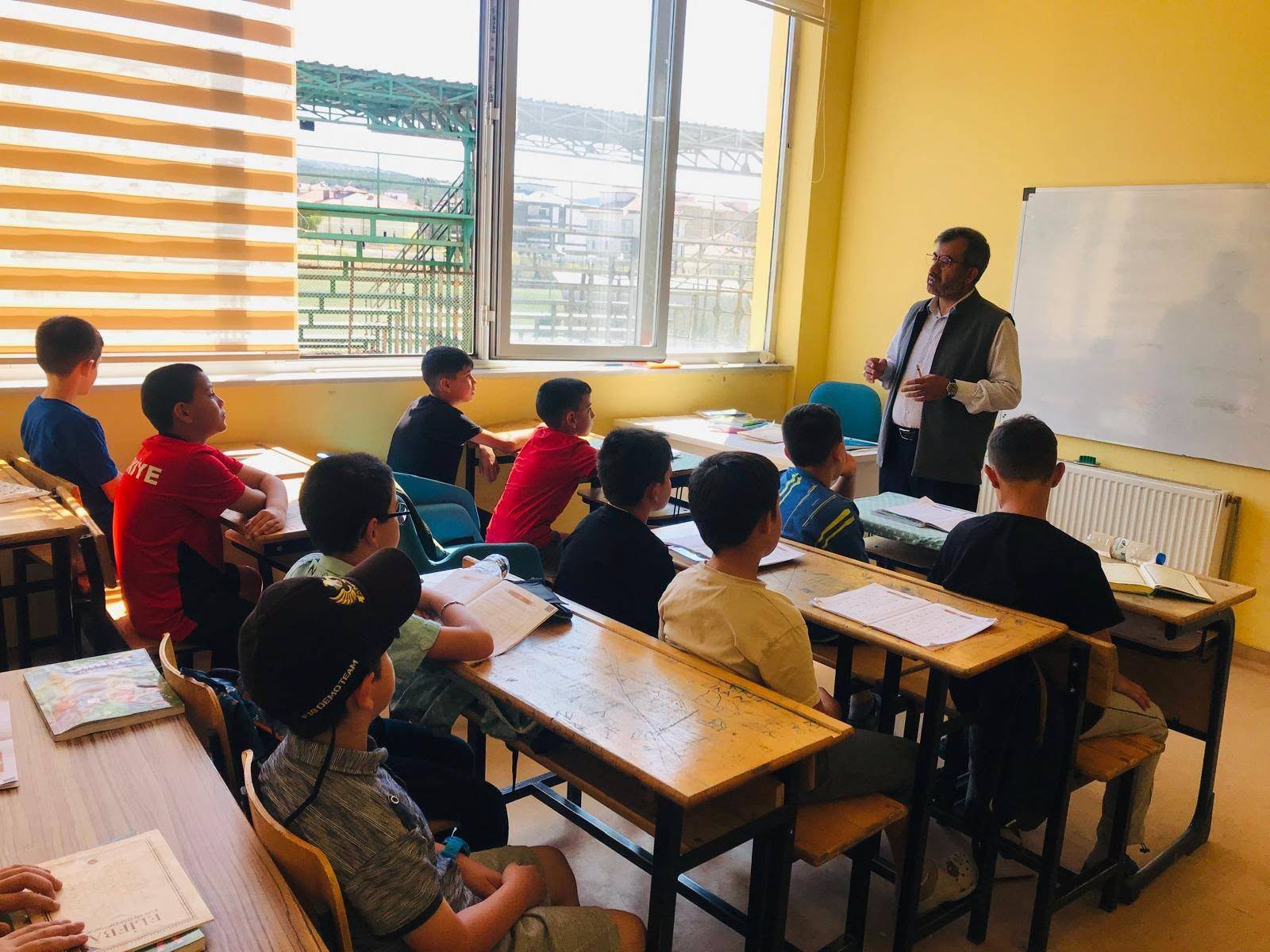 Müftü Çolak Öğrencilerle Buluştu