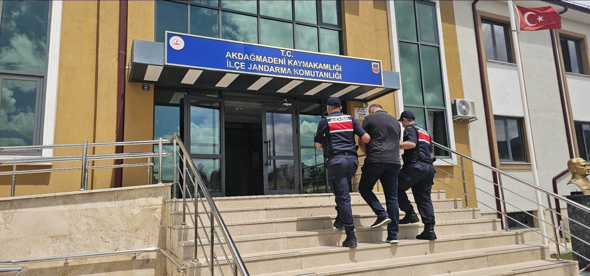 3 Farklı Suçtan Aranan Şüpheliler Yakalandı