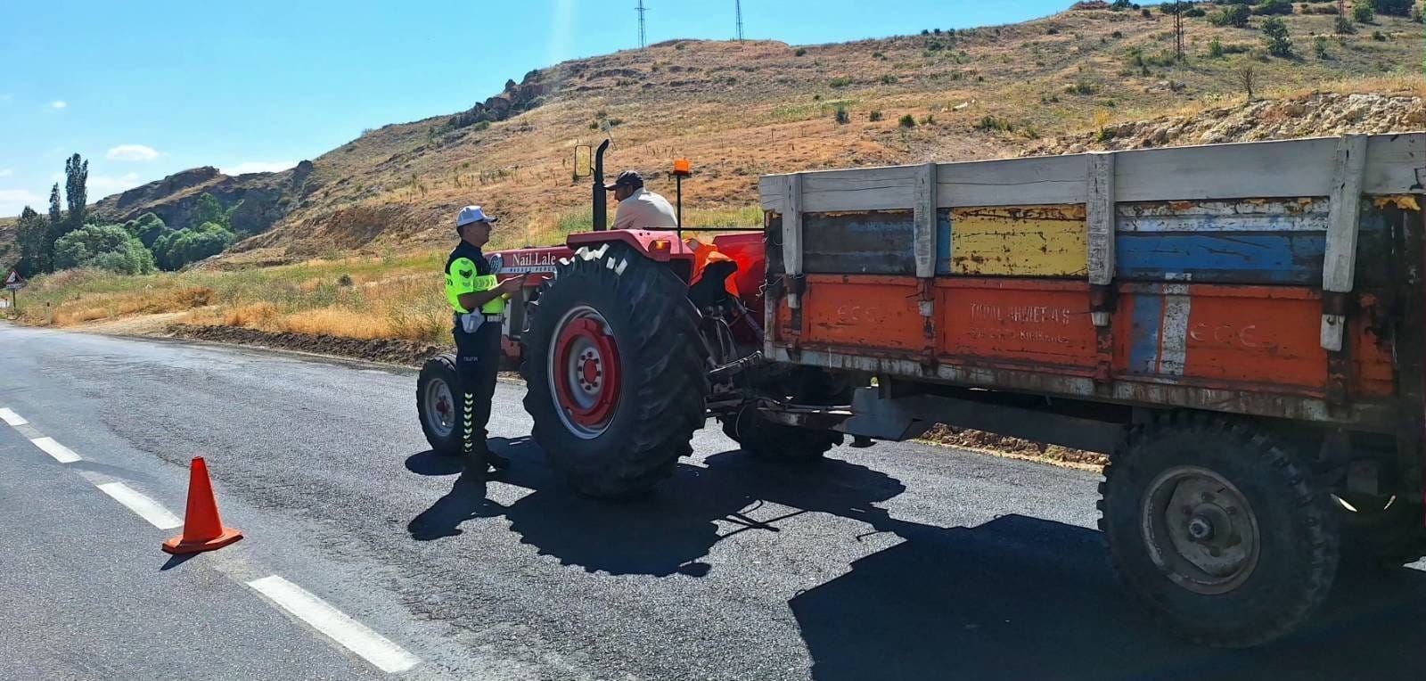 Jandarmadan Sürücülere Güvenlik Uyarısı, 2 Kişiye Ceza