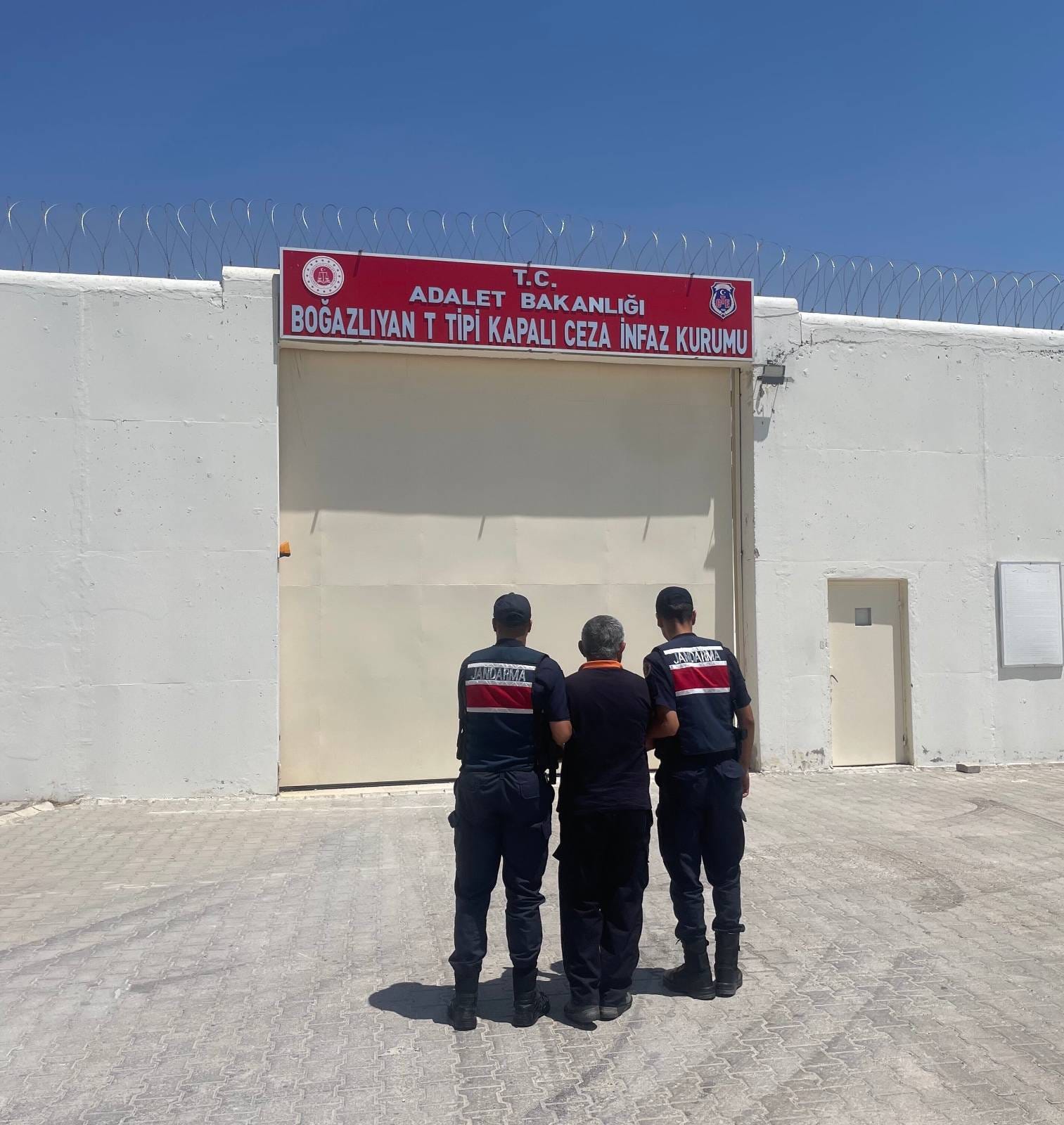 Yozgat'ta Firar Sona Erdi! JASAT Aranan 3 Şahsı Kıskıvrak Yakaladı