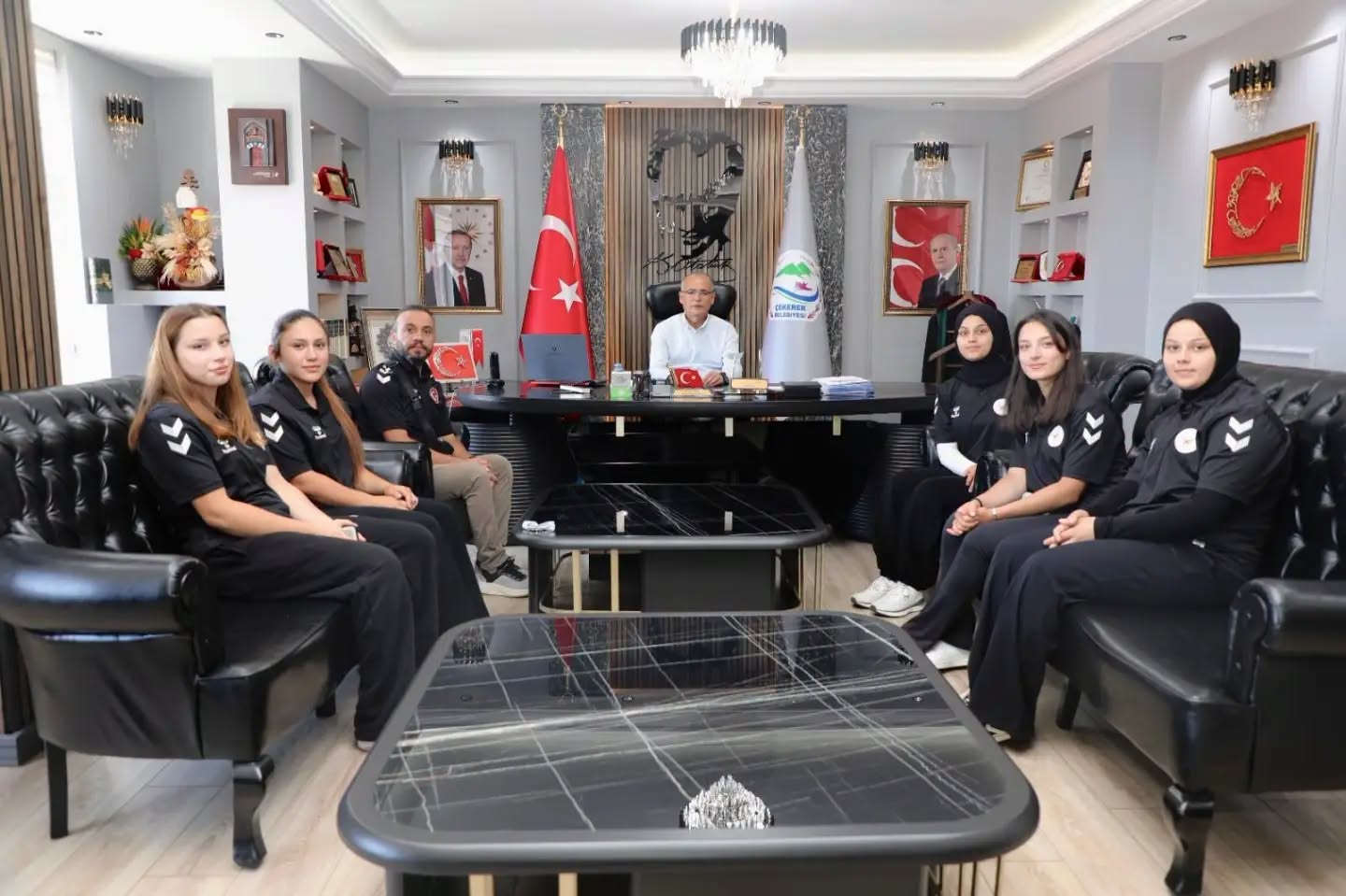 Çekerek'in Altın Kızları Türkiye Şampiyonu Oldu