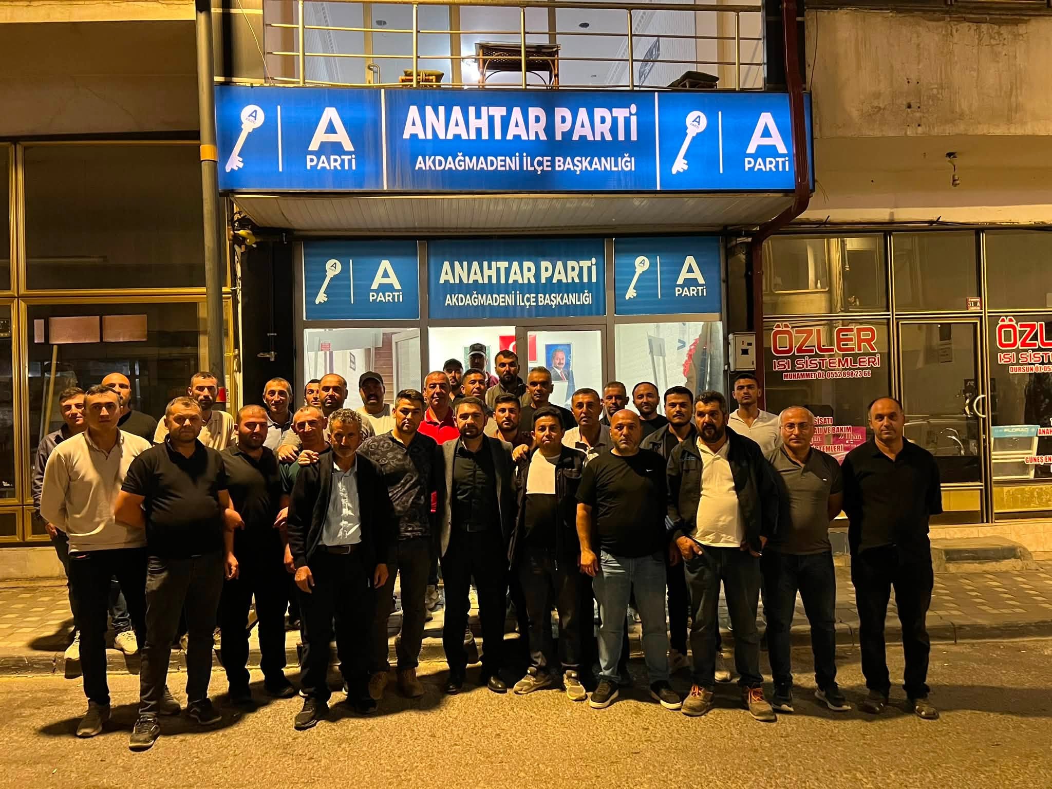 Akdağmadeni'nde Madencilerden Anahtar Parti'ye Destek