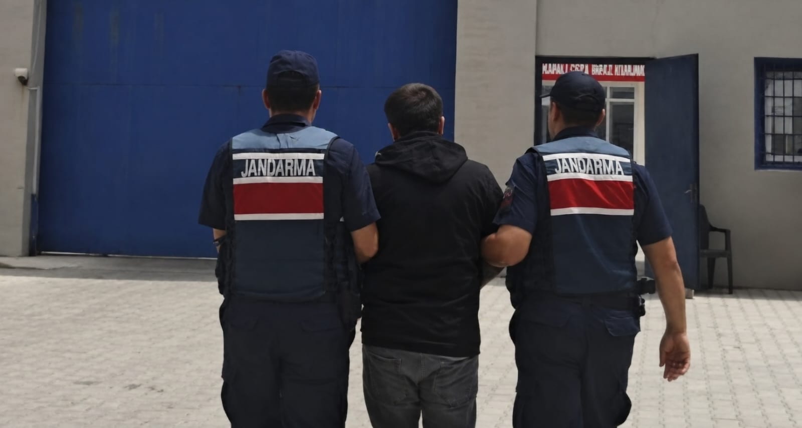 Yozgat'ta Adaletten Kaçamadılar! Aranan 2 Şahıs Jandarma Operasyonuyla Yakalandı