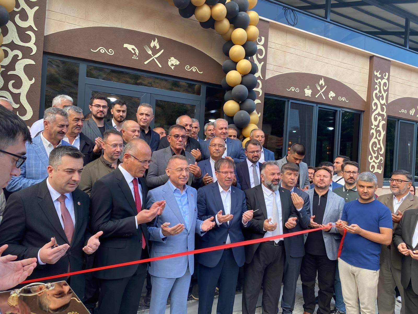 Çekerek’te Saklı Bahçe Belediye Restoranı Hizmete Açıldı