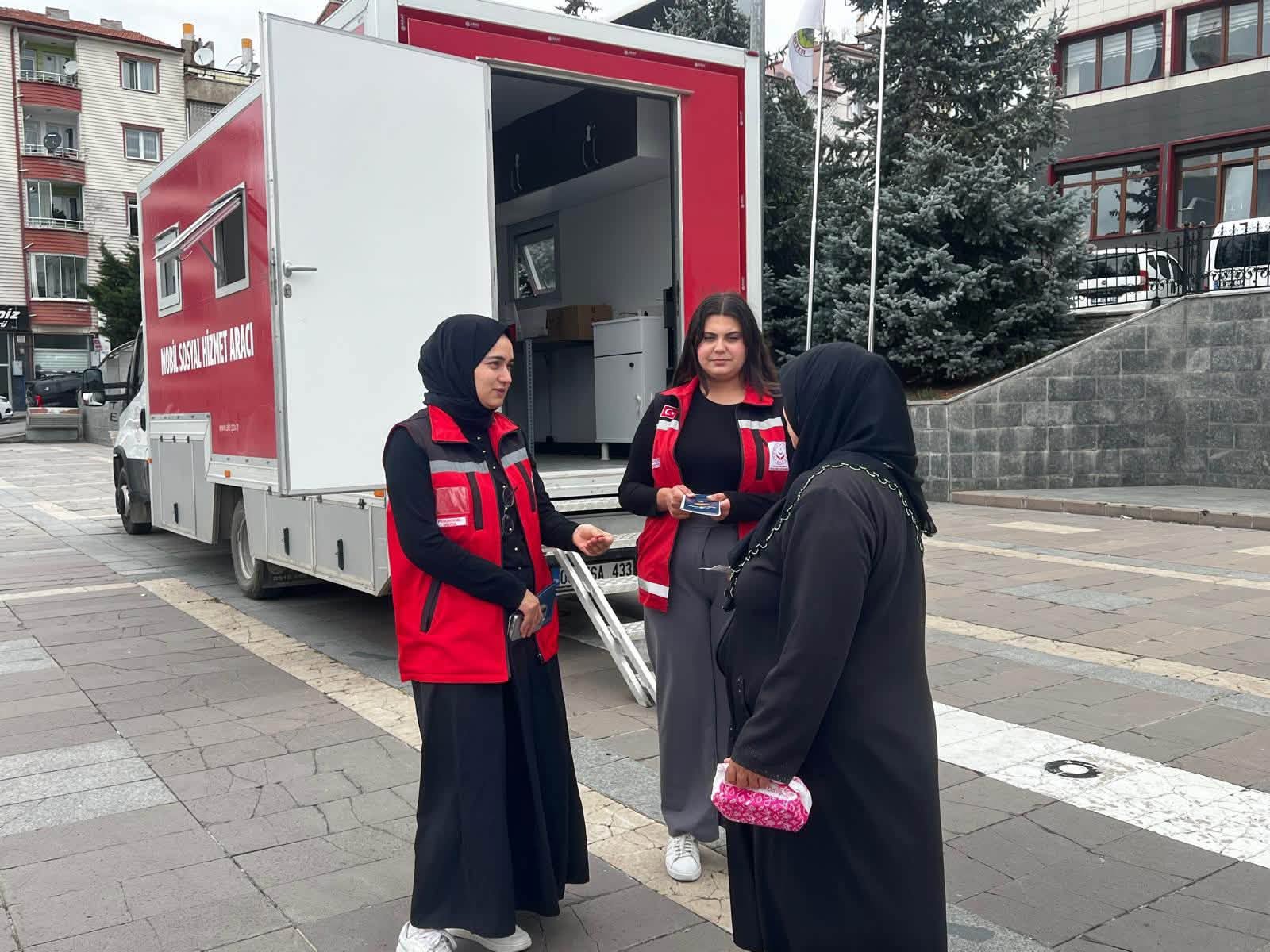 Akdağmadeni’nde Sosyal Hizmetler Vatandaşın Ayağına Götürüldü