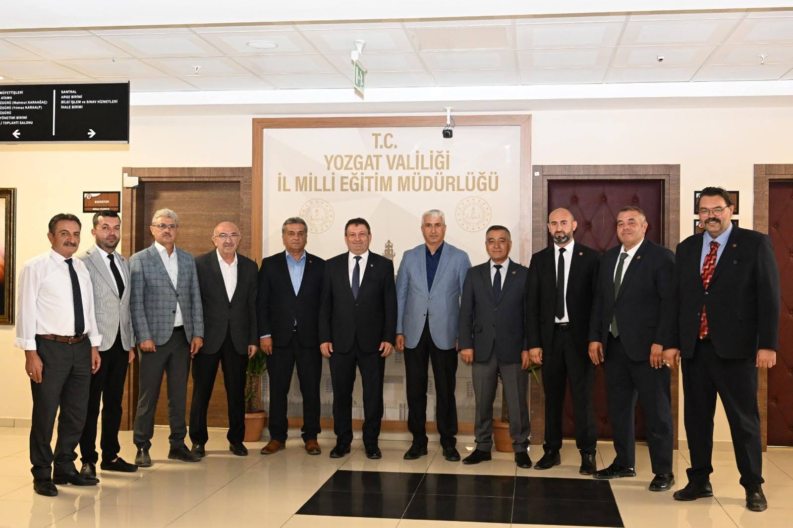 AK Parti İl Genel Meclisi Grubu’ndan Yeni Atanan Yöneticilere Hayırlı Olsun Ziyareti