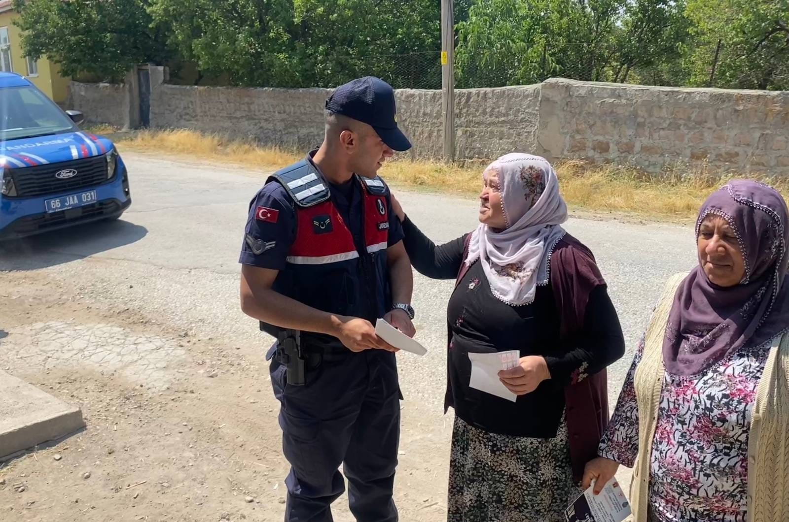 Yozgat Jandarmasından Kadınlara KADES Anlatımı