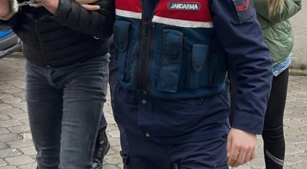 Akdağmadeni’nde Aranan Şahıs Jandarmadan Kaçamadı