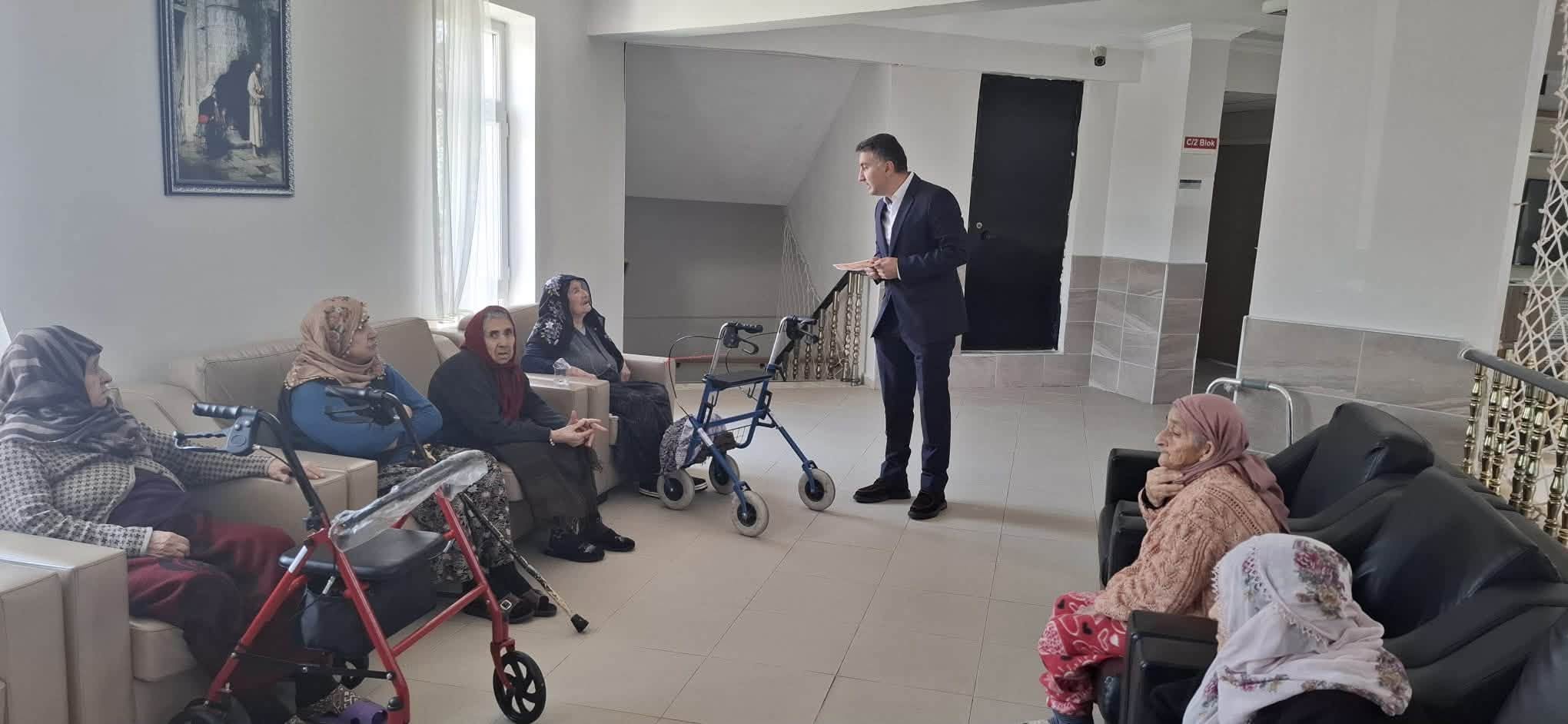 Açık Kapı’dan Yaşlılara Anlamlı Ziyaret