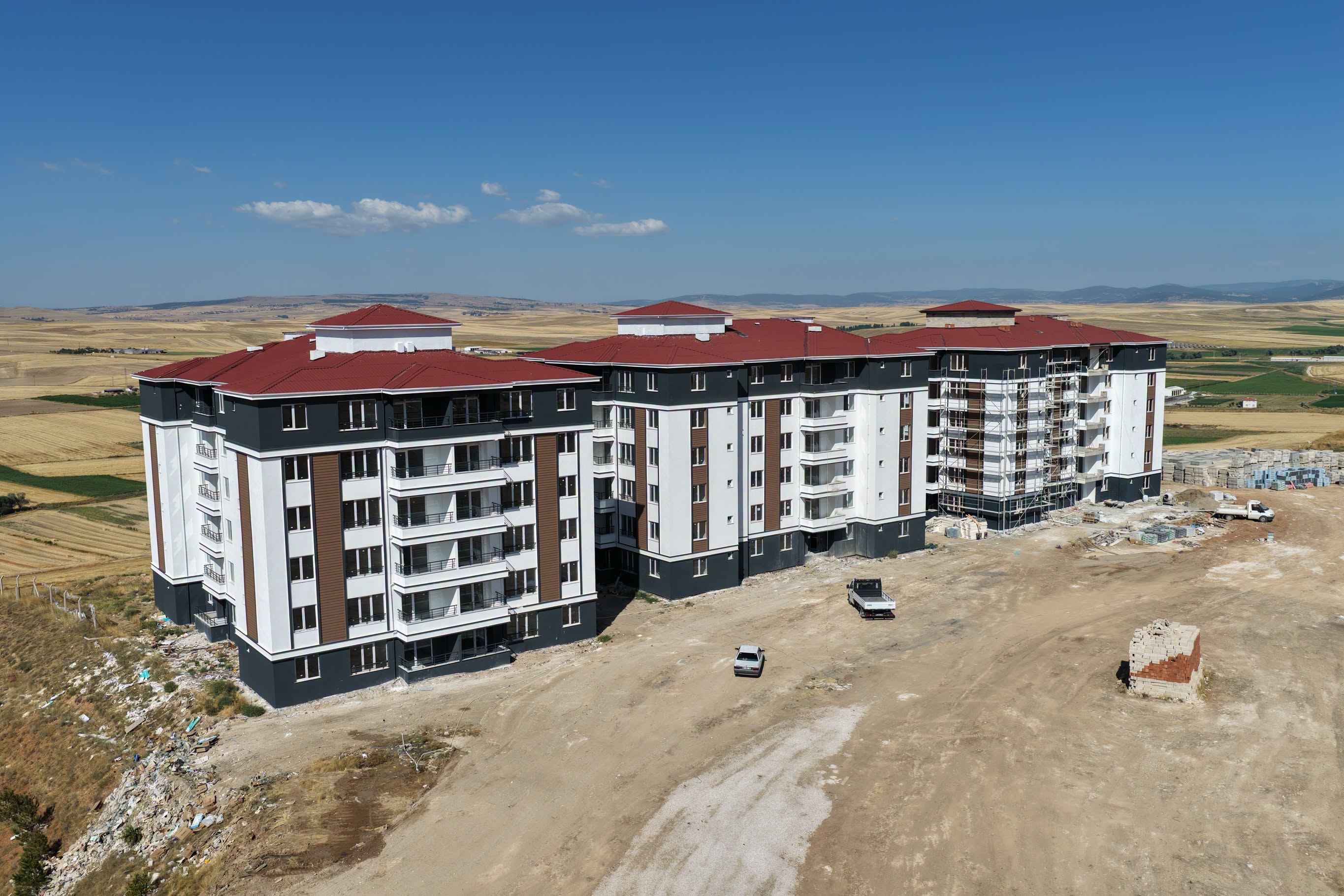 Sarıkaya’da Konut Sevinci! 42 Hak Sahibinin Kurası Çekildi