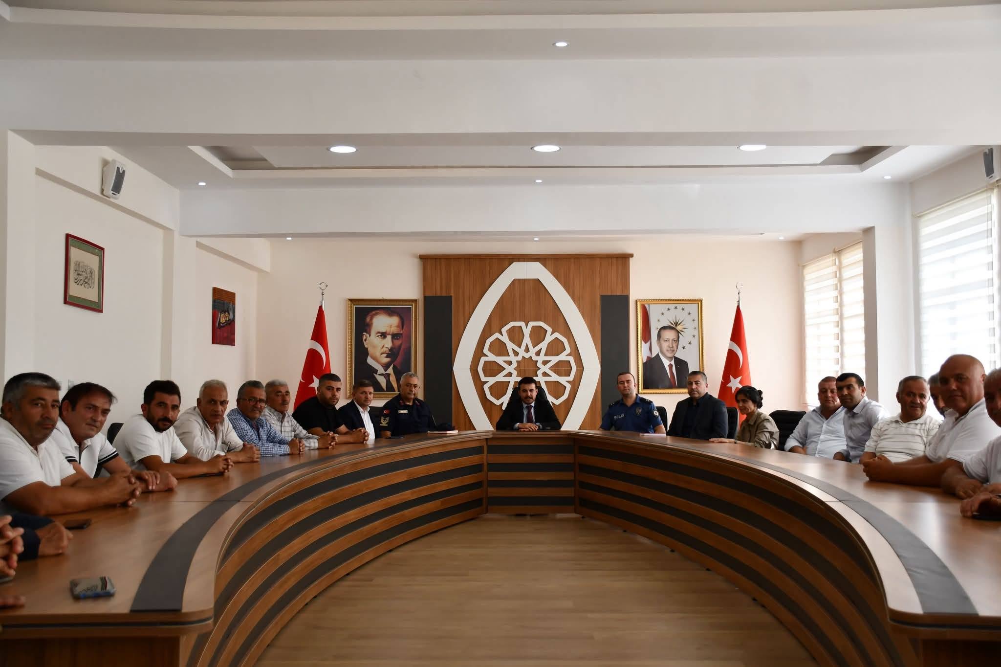 Saraykent’te Muhtarlar Masaya Oturdu: Kaymakam Aydın’dan ‘Sorunları Yerinde Çözeceğiz’ Mesajı