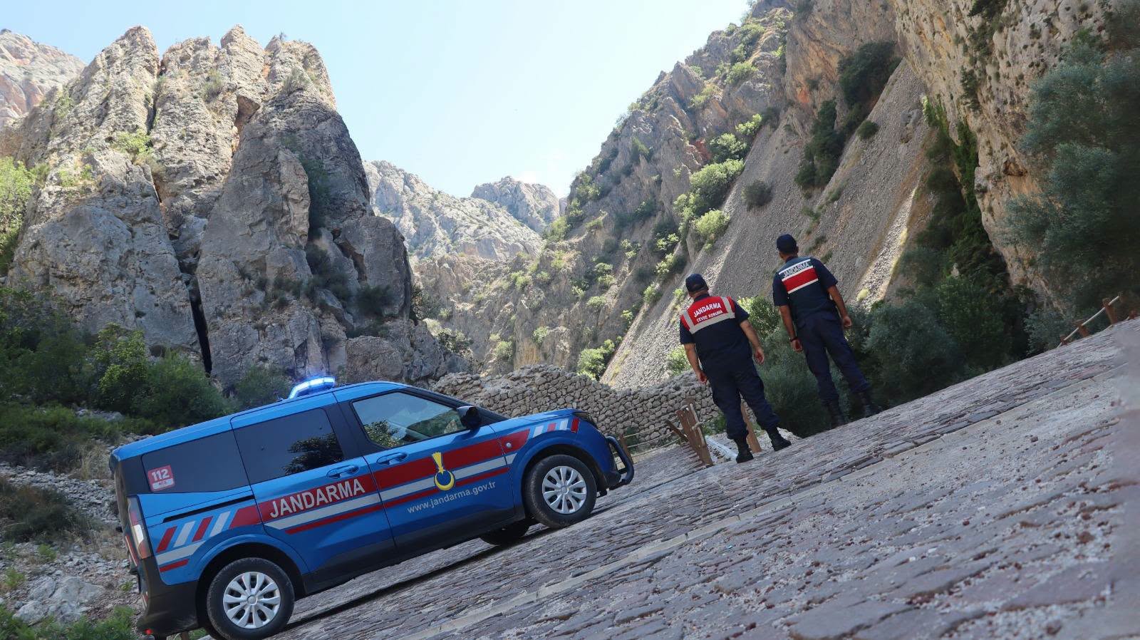 Yozgat Jandarması Kazankaya Kanyonu’nda Hem Güvenliği Hem Doğayı Koruyor
