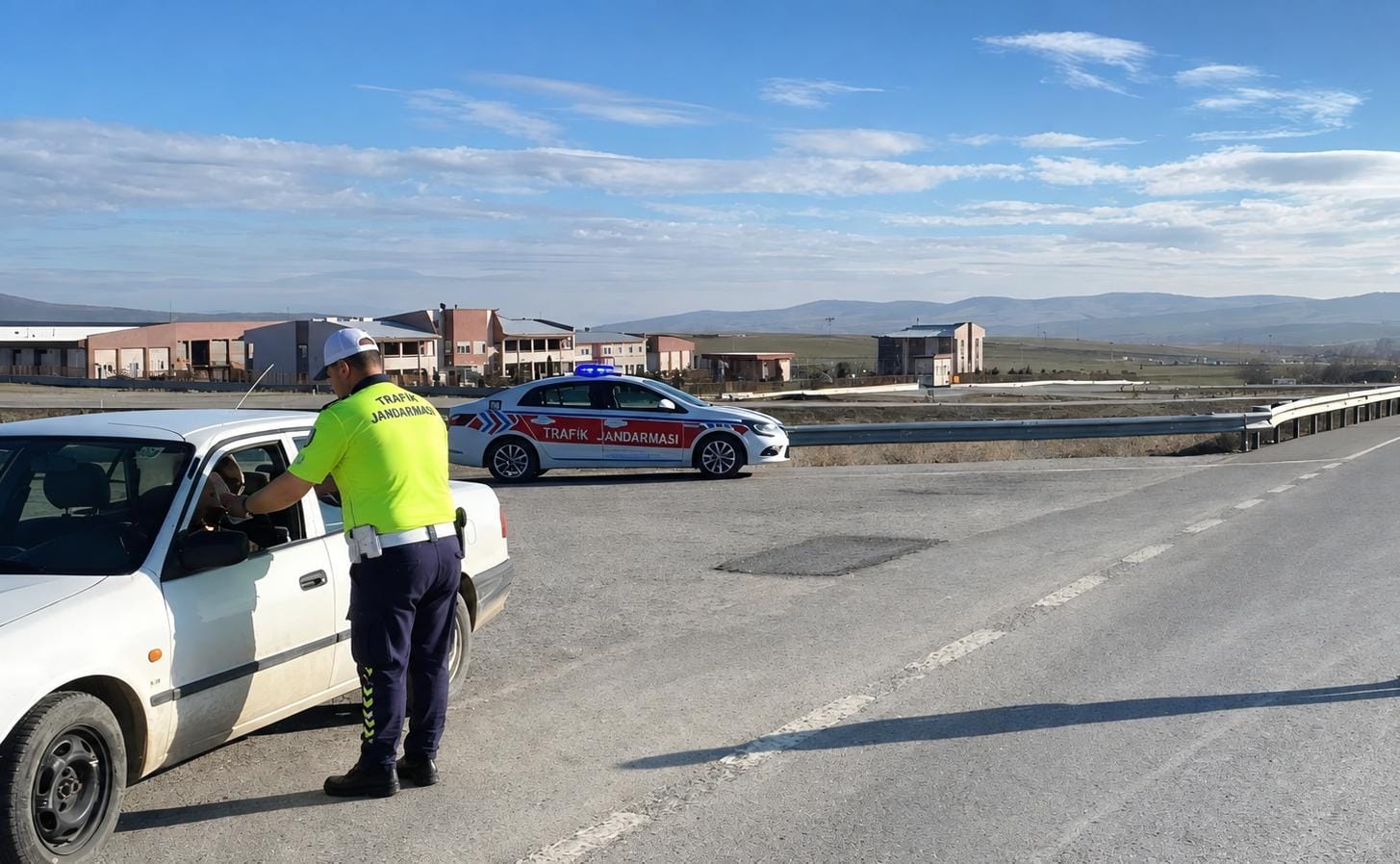 Yozgat’ta Jandarmadan Sıkı Denetim: İki Sürücüye Ağır Ceza!