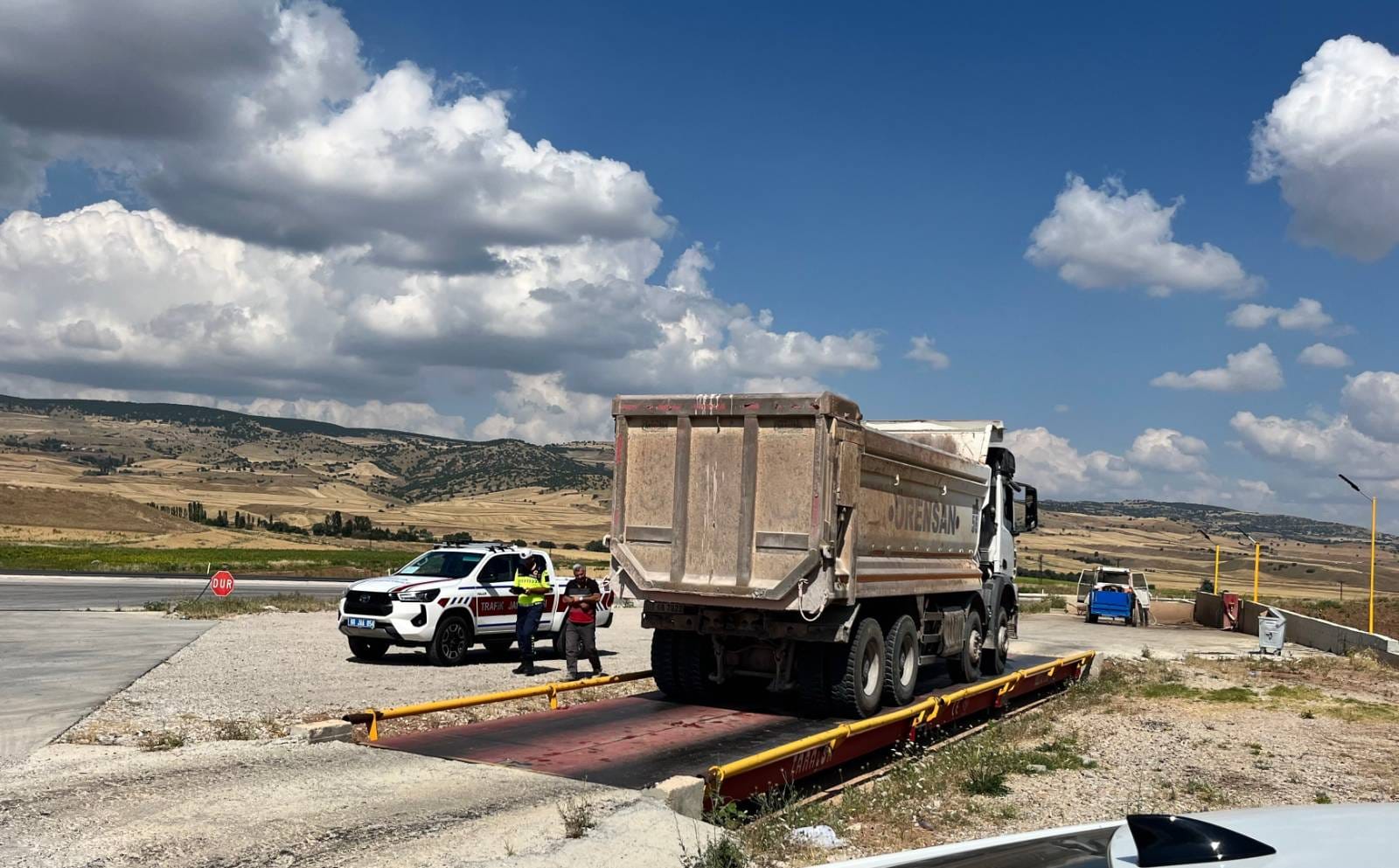 Yozgat Jandarması Yük Taşıyan Araçları Mercek Altına Aldı