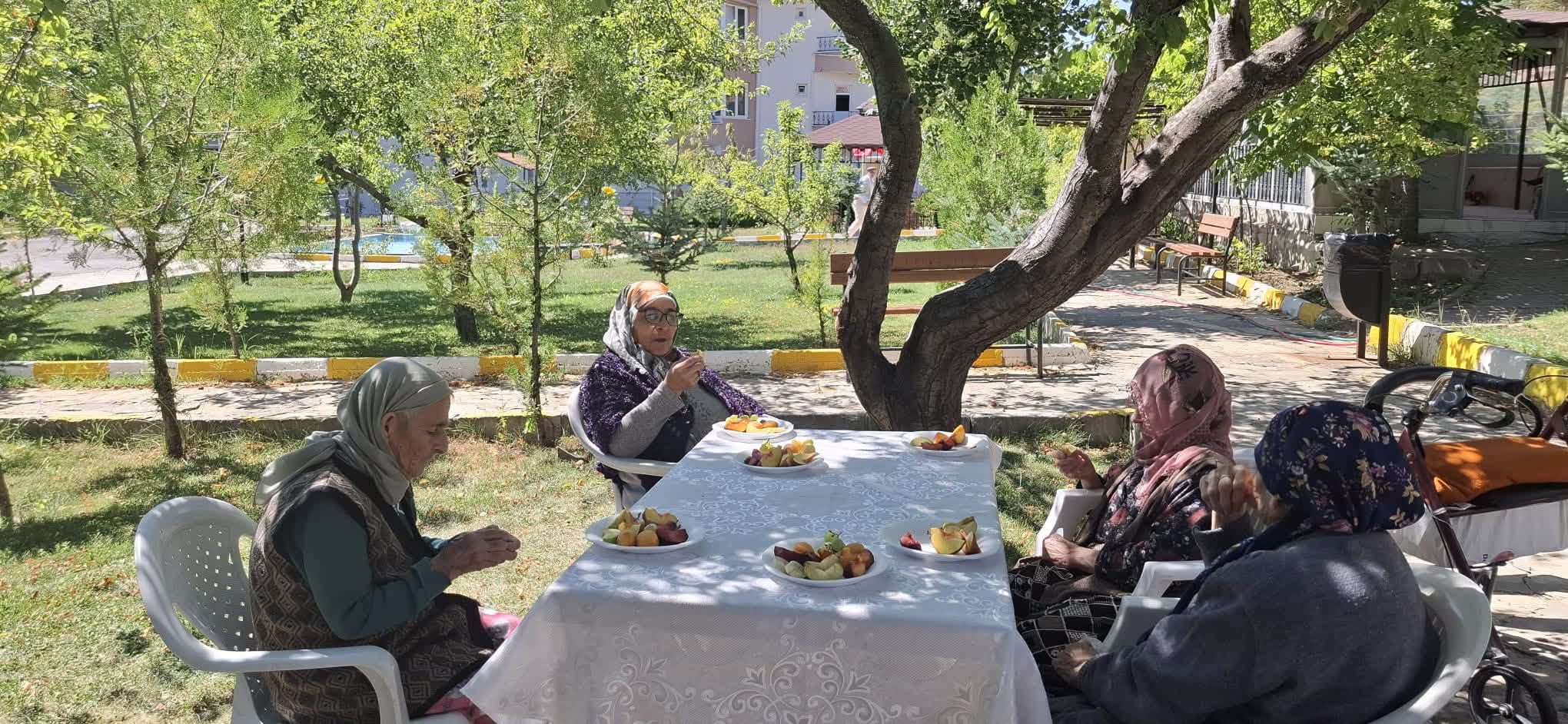 Alparslan Türkeş Huzurevi’nde Neşeli Buluşma