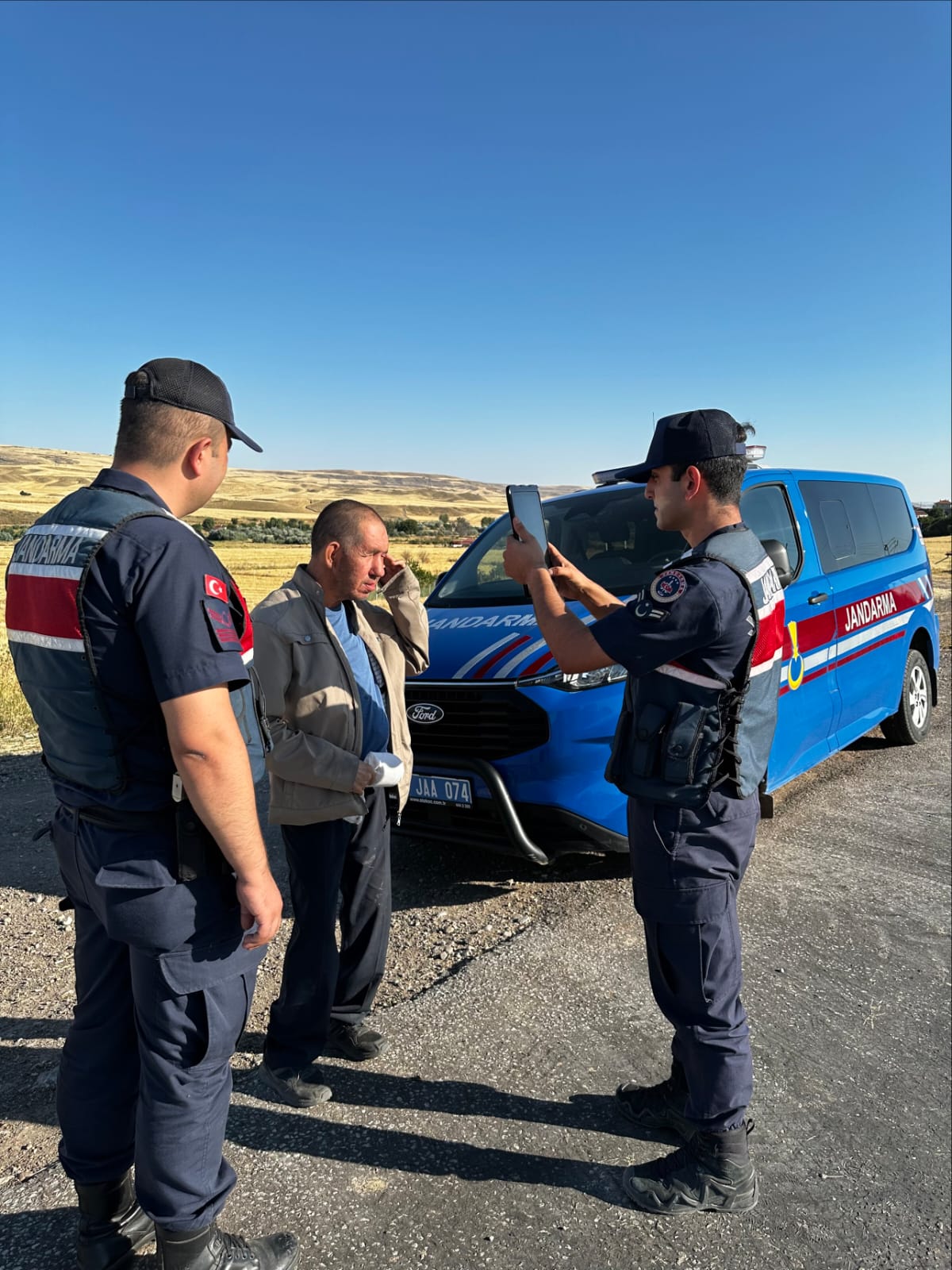 Yozgat’ta Jandarmanın Dikkati Kayıp Vatandaşı Ailesine Kavuşturdu