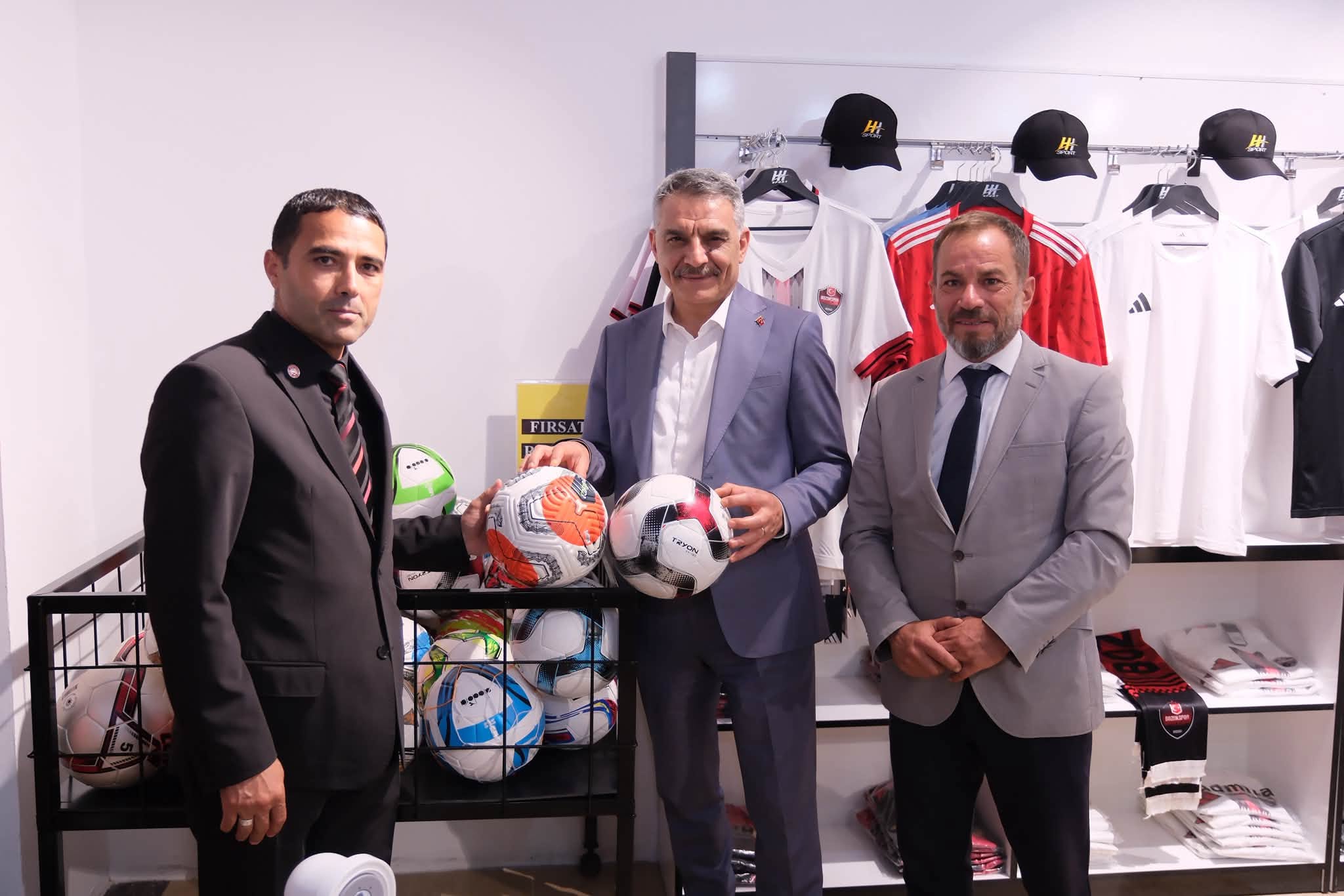 Vali Özkan’dan HH Sport Mağazası’na Hayırlı Olsun Ziyareti