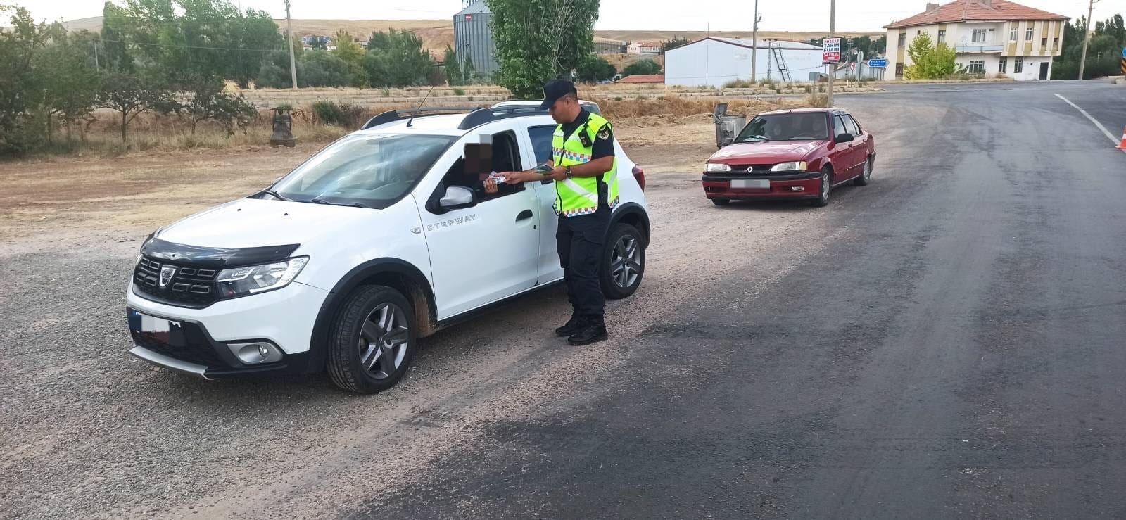 Sarıkaya’da Jandarmadan Sürücülere Trafik Güvenliği Uyarısı