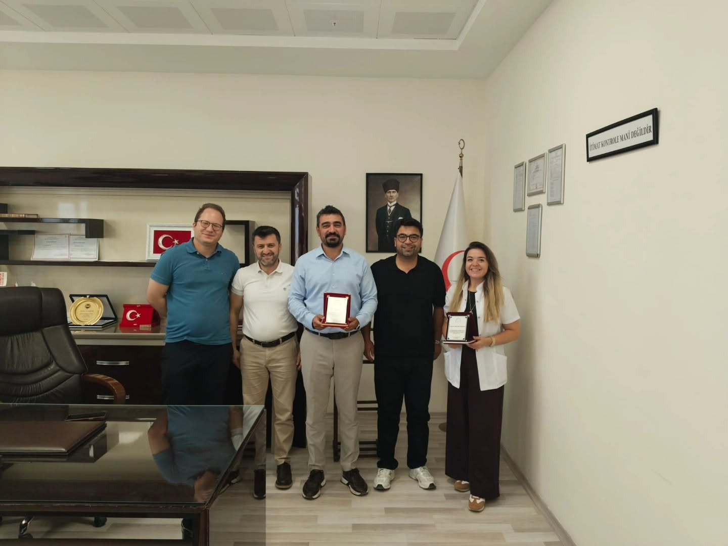 Yerköy Devlet Hastanesi’nde Duygusal Veda: İlik Çifti Yeni Görev Yerlerine Uğurlandı