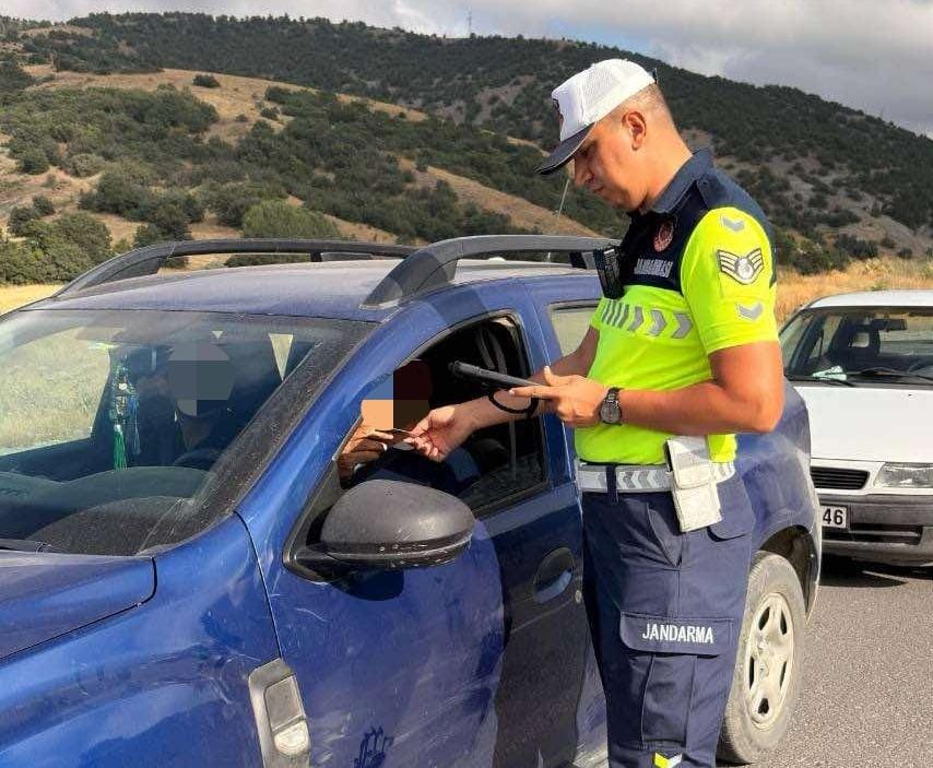 Şefaatli’de Ehliyetsiz Kamyonet Sürücüsüne 40 Bin TL Ceza