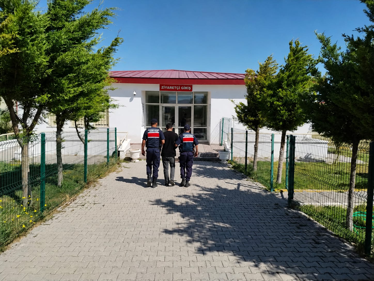 Yozgat’ta Jandarmadan Aranan Şahıslara Operasyon: 2 Kişi Yakalandı