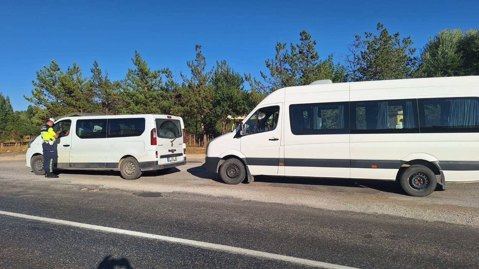Çayıralan’da Jandarma Trafikte Taviz Vermedi: 6 Sürücüye 16 Bin TL Ceza