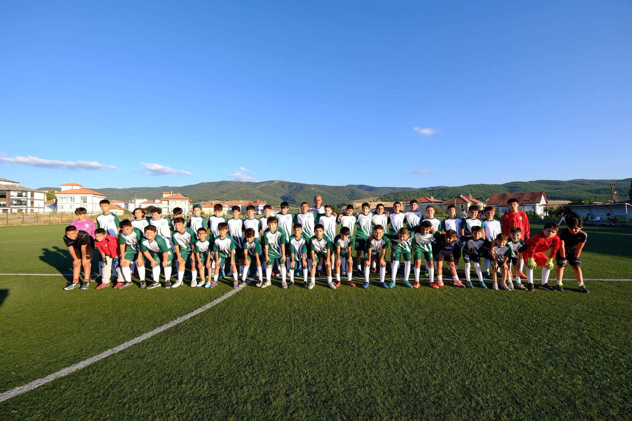 Akdağmadeni’nde 60 Genç Futbolcunun Yaz Mesaisi Sürüyor