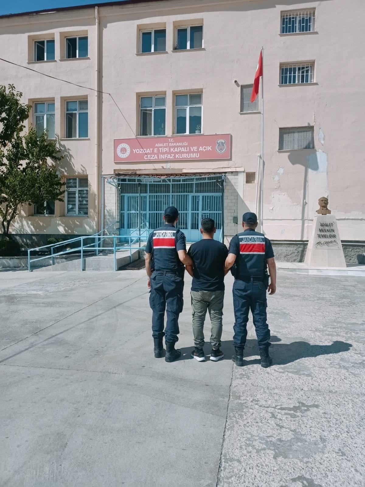 Yozgat’ta 9 Yıl 4 Ay Hapis Cezası Bulunan Firari Yakalandı