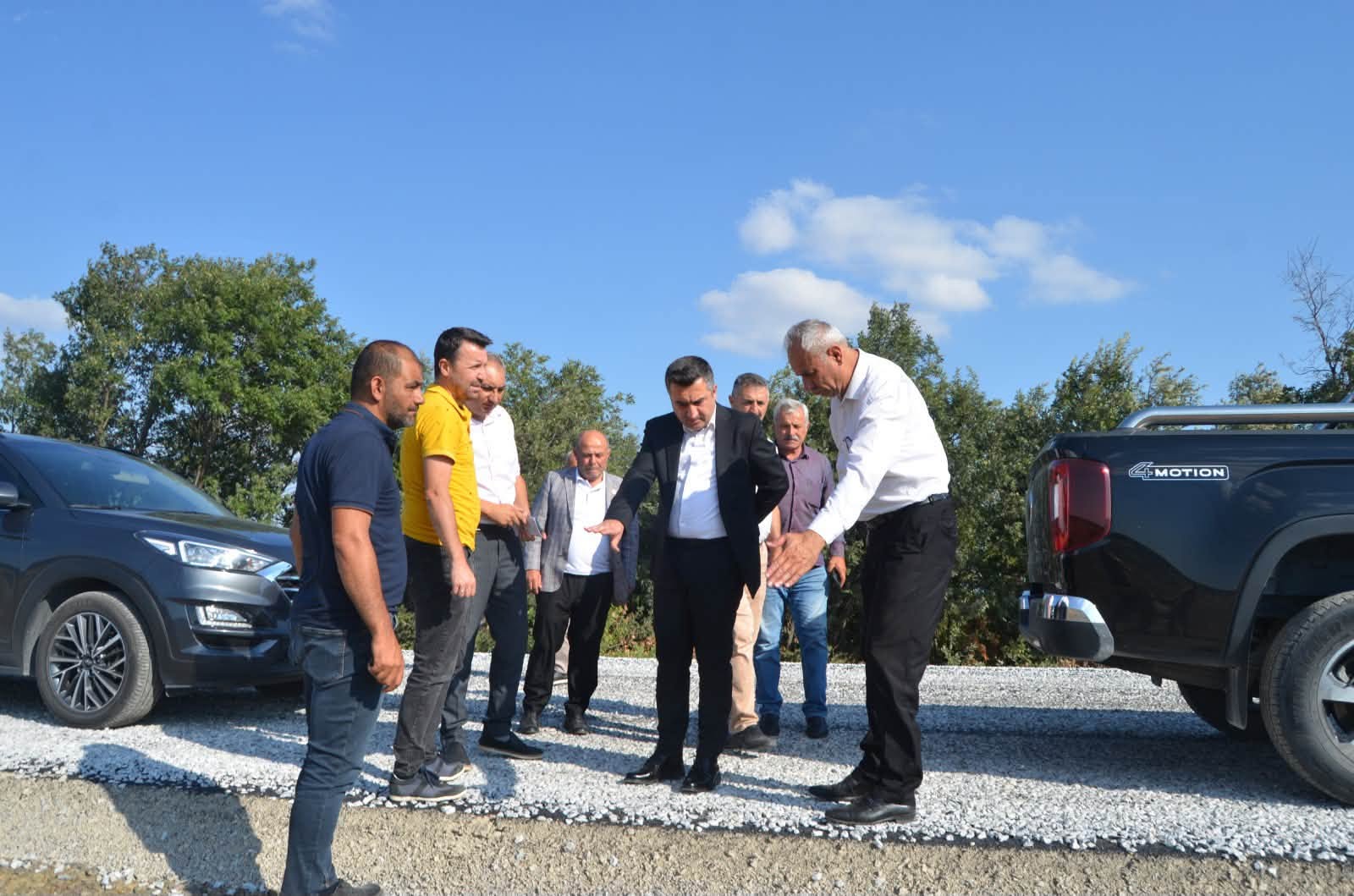 Çekerek’te Köy Yollarında Asfalt Çalışmaları Hız Kesmeden Sürüyor