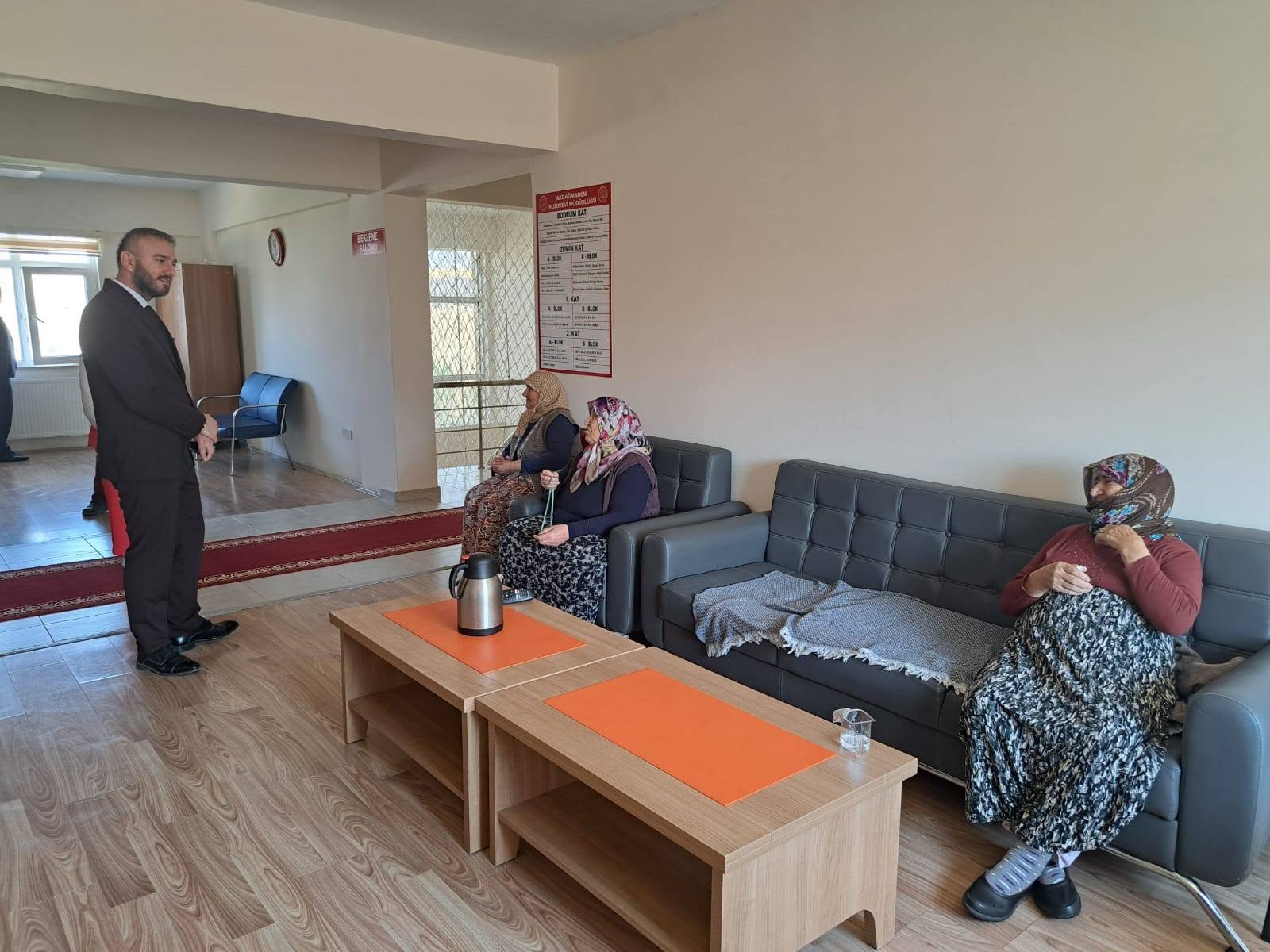 İl Müdürü Alper Alp, Akdağmadeni Huzurevi’nde Büyüklerle Buluştu