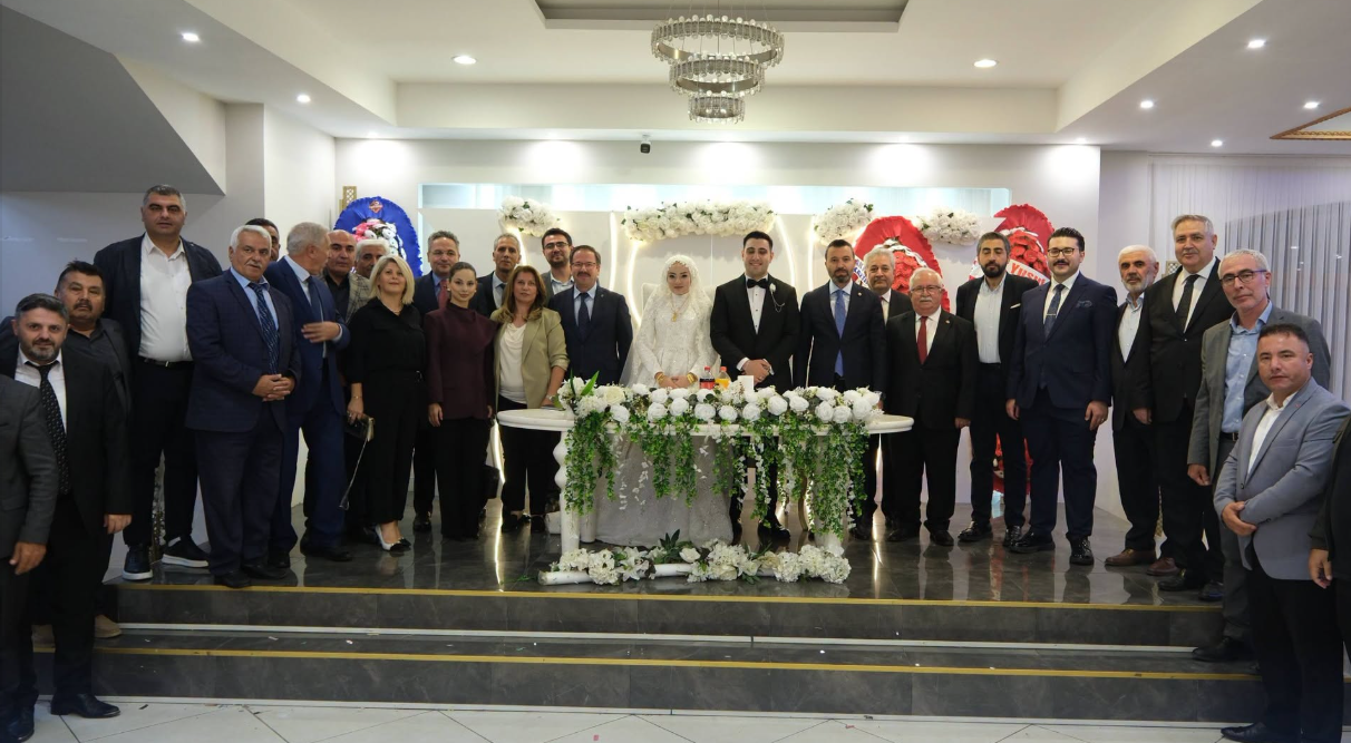 Bulut Ailesinin Mutlu Günü: Sena Bora ve Meryem Yıldız Dünyaevine Girdi