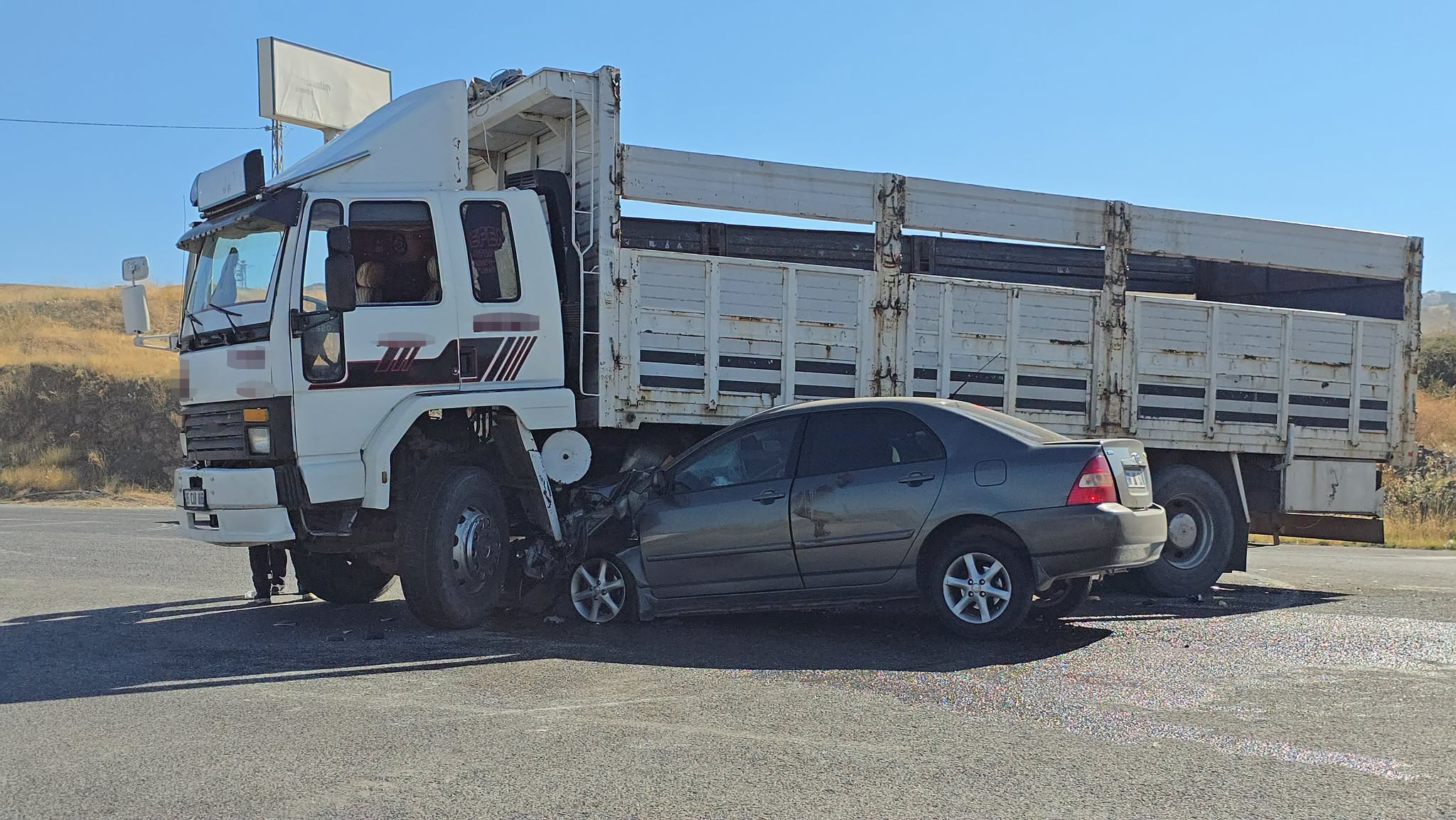 Yozgat’ta Otomobil ile Kamyon Çarpıştı: 1 Yaralı