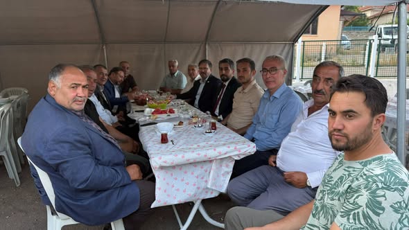Burhan ile Sıla Hayatlarını Birleştirdi, Protokol Mutluluklarına Ortak Oldu