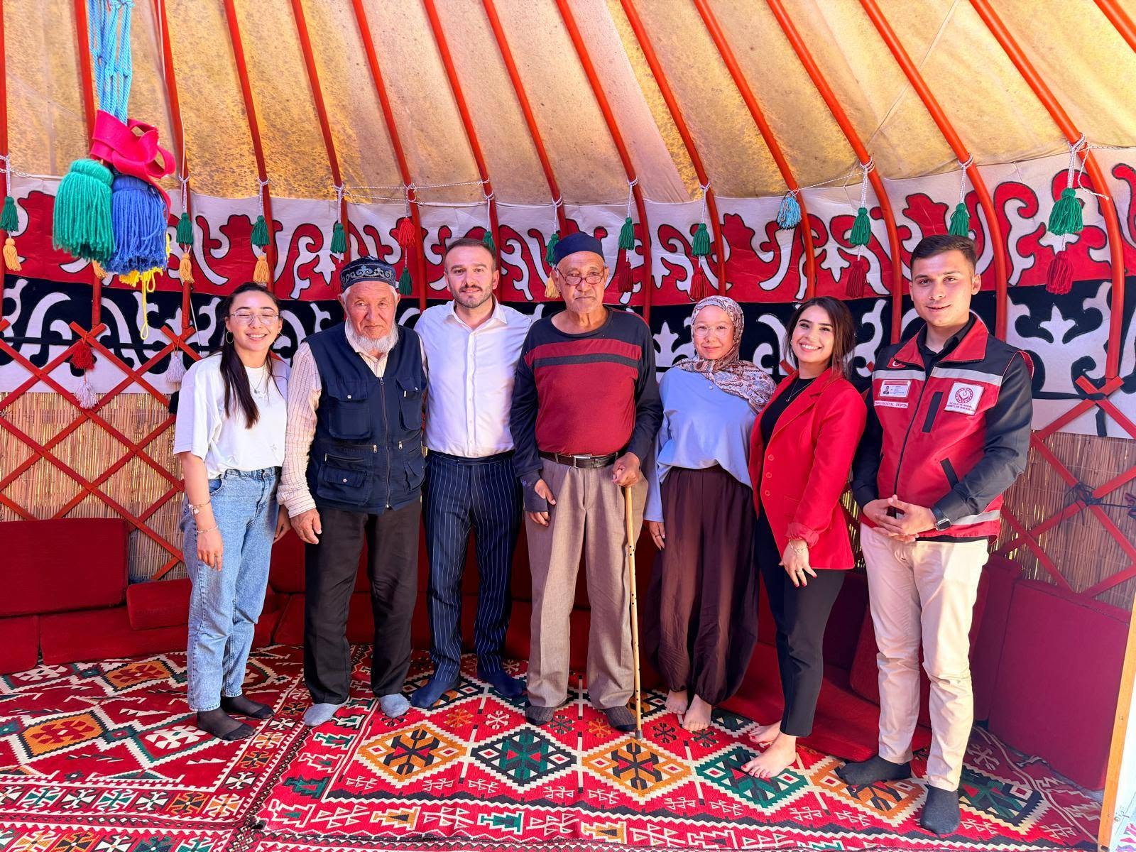 İl Müdürü Alper Alp'ten Kırgız Türkü Soydaşlara Anlamlı Ziyaret