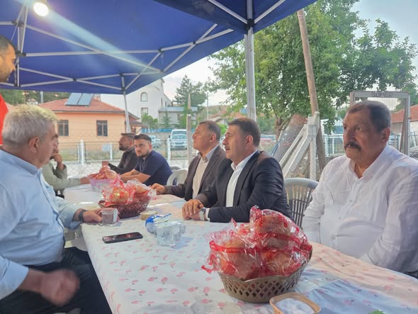 Milletvekili Ethem Sedef, Derbent Köyü'nde Genç Çifti Yalnız Bırakmadı